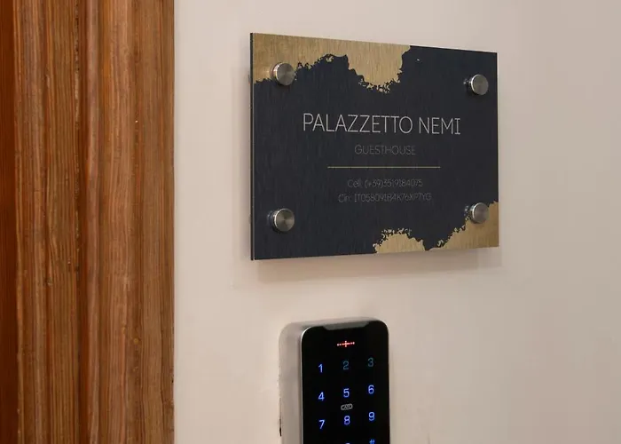 Guest house Palazzetto Nemi 4*